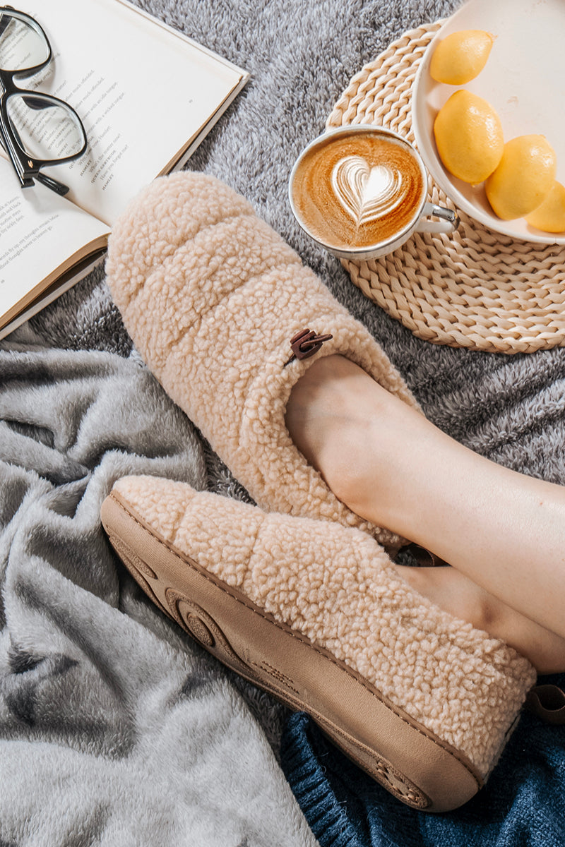Slides & Flip-Flops – Tagged 